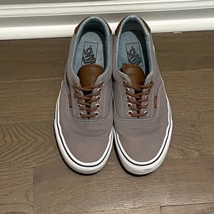 VANS Mens size 9